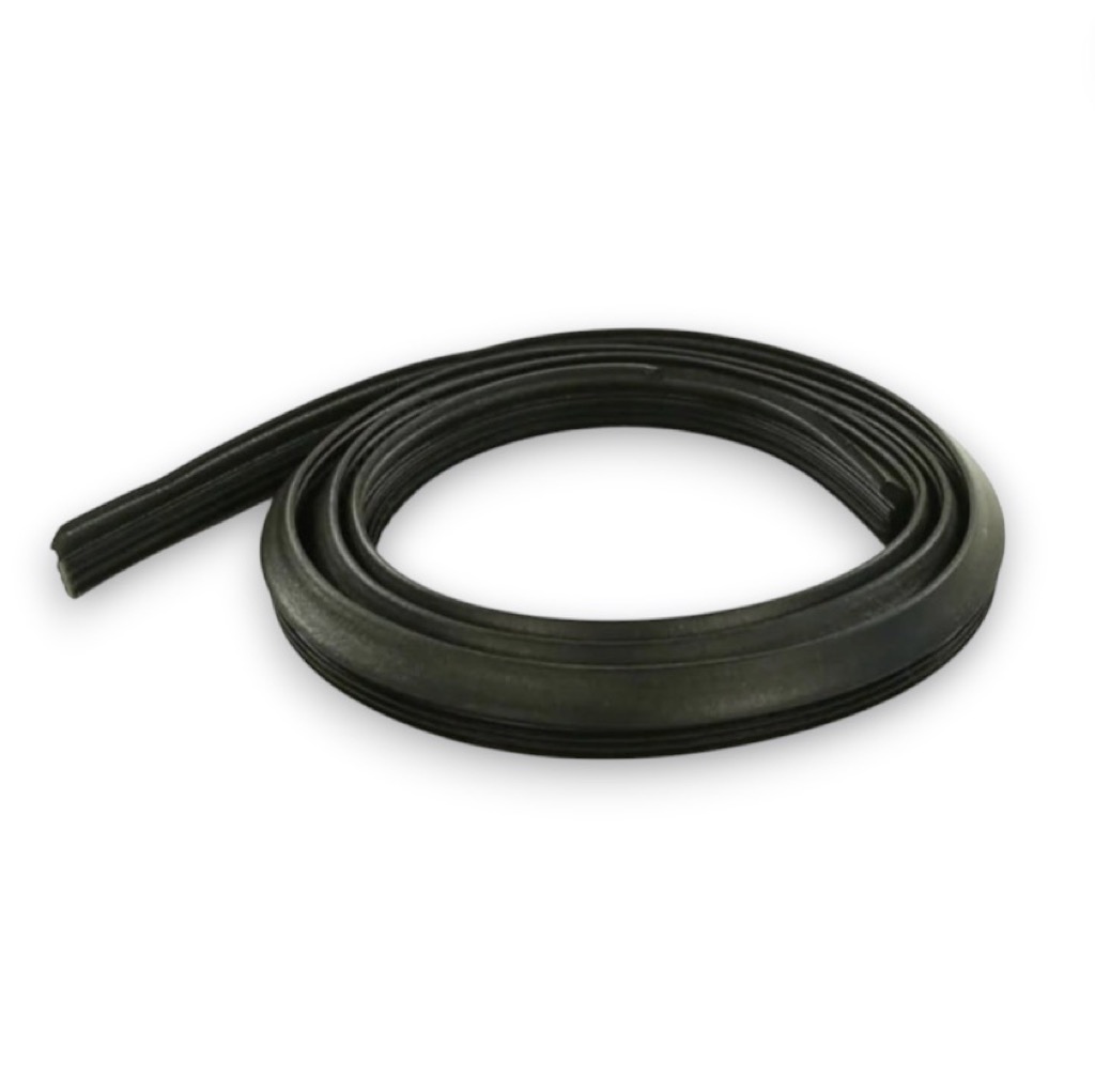 Уплотнитель посудомоечной машины Indesit 141317 L1638мм C00141317