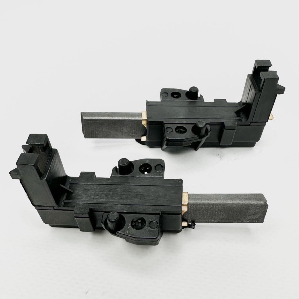 Щетки двигателя в корпусе Hansa 13,5х5х32 мм черн GG115a