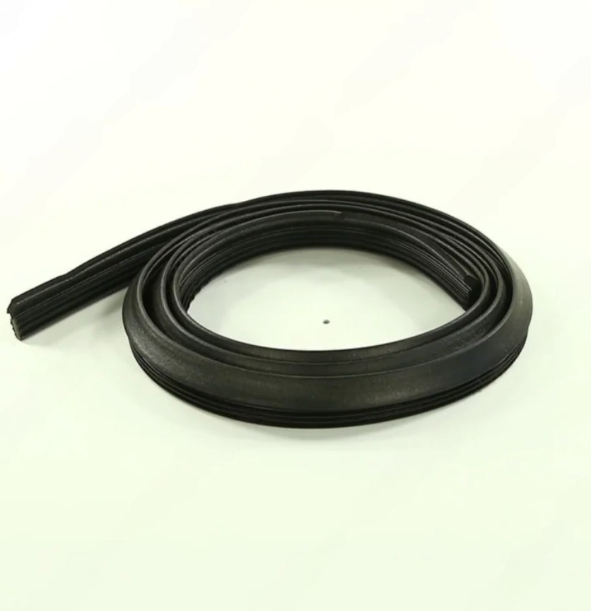 Уплотнитель посудомоечной машины INDESIT 141317 L1638мм C00141317