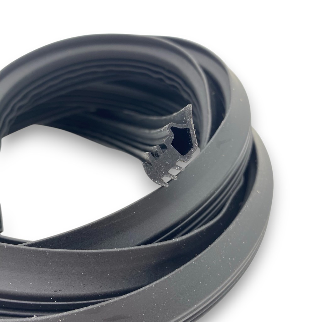 Уплотнитель двери посудомоечной машины L=1700мм 12676000000846