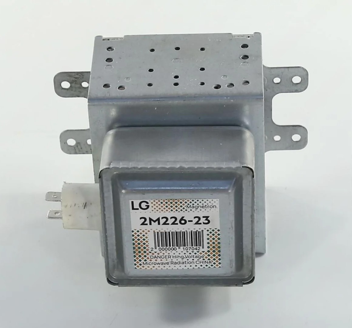 Магнетрон LG 900W 6 пластин 8 отв 2M226-23 разъём параллельно MCW367LG Магнетрон LG 900W 6 пластин 8 отв 2M226-23 разъём параллельно MCW367LG