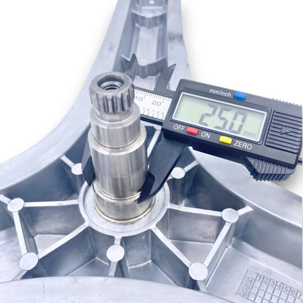 Крестовина барабана стиральной машины Candy 41024624, 41037625 (стальная втулка)