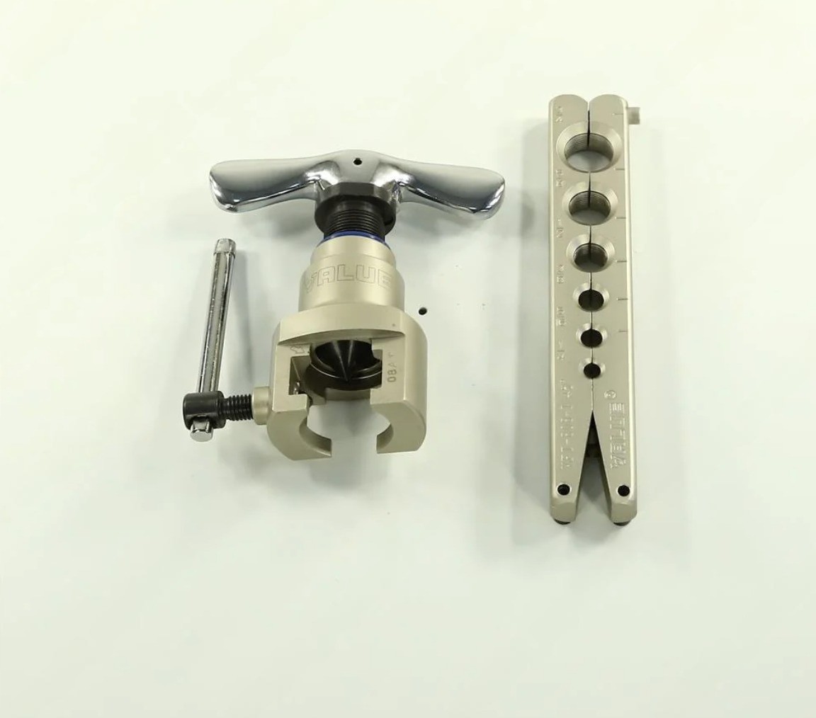 Вальцовка VFT-808-I 1 плашка 1/4 дюйм–3/4 дюйма трещотка пластиковый кейс VALUE Вальцовка VFT-808-I 1 плашка 1/4 дюйм–3/4 дюйма трещотка пластиковый кейс VALUE