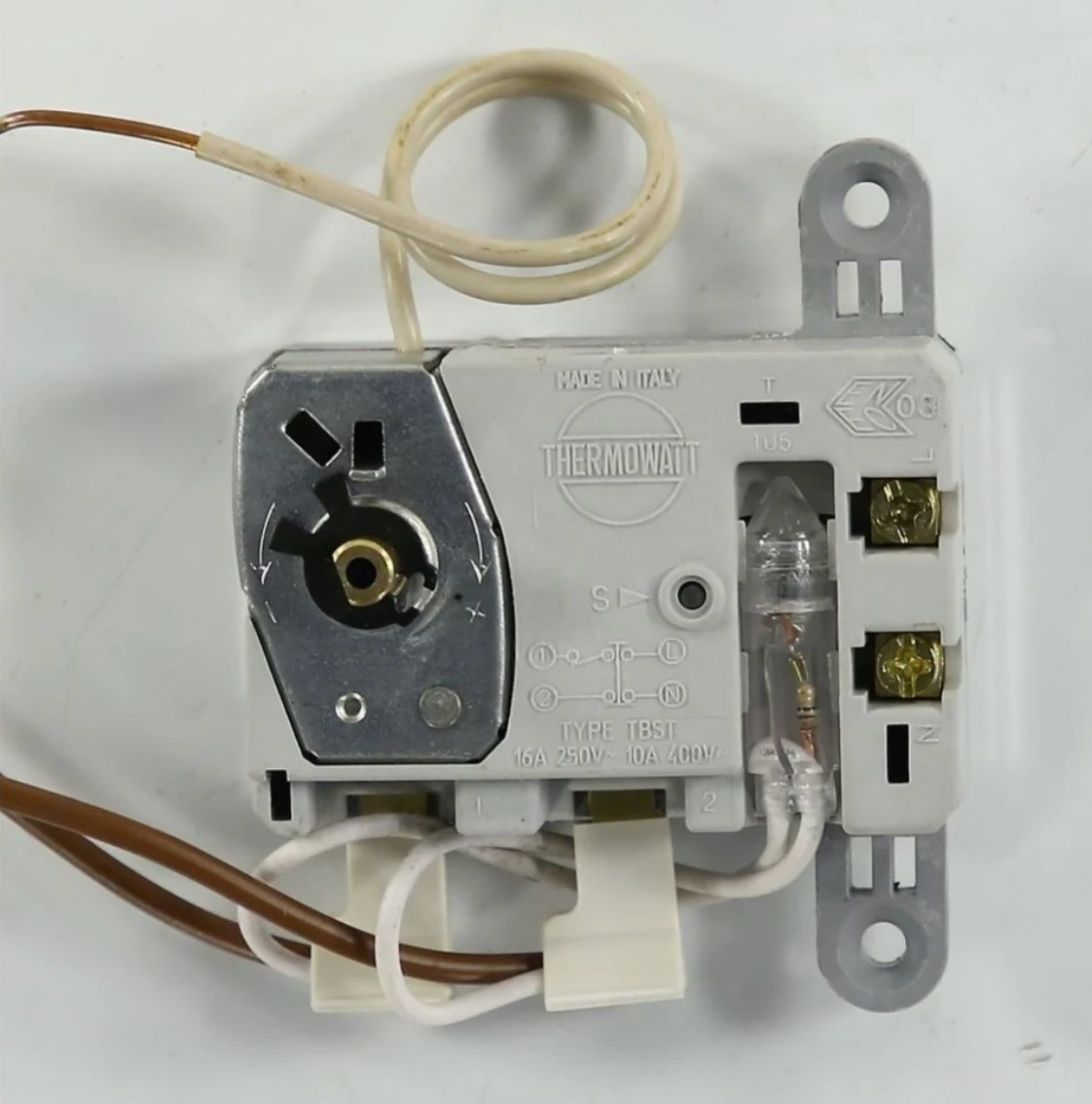 Термостат водонагревателя THERMOWATT TBST-G CABL/90/M 76/94°C 16A WTH420UN Термостат водонагревателя THERMOWATT TBST-G CABL/90/M 76/94°C 16A WTH420UN
