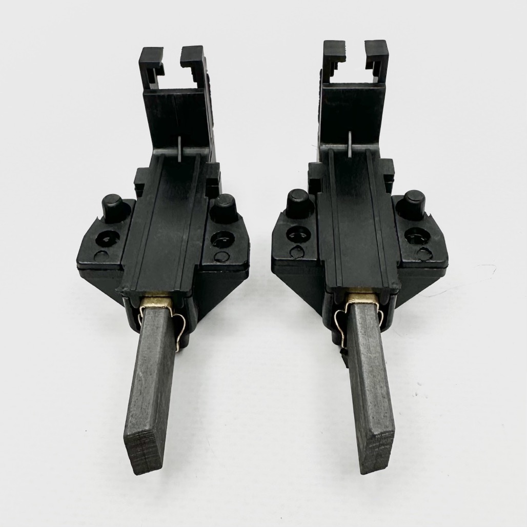 Щетки двигателя в корпусе Hyundai, Hiberg 13,5х5х32 мм 54IG085