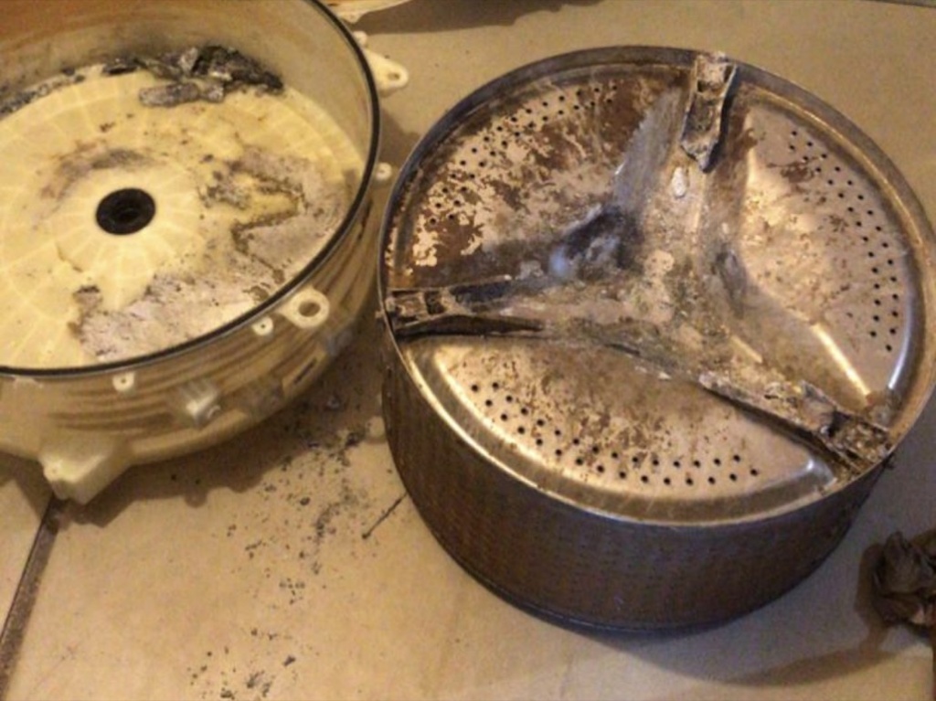 Вот что бывает с крестовиной если стирать "до последнего" Вот что бывает с крестовиной если стирать "до последнего"